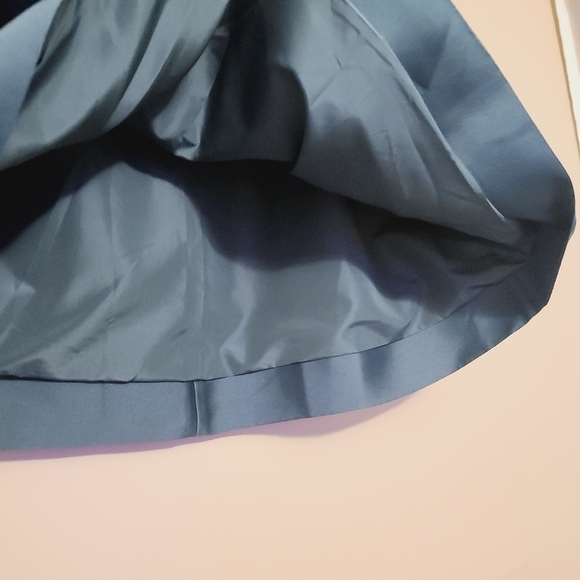 Lord & Taylor | Women's Dark Green Silk Blend Circle or Skater Skirt (Size 14) - Picture 9 of 12